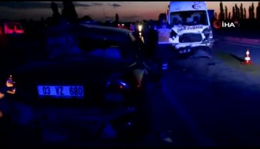 Ambulans ile iki otomobil çarpıştı: 2 ölü, 5 yaralı