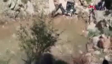 Sıcaklık 43 derece olunca havuz yaptılar
