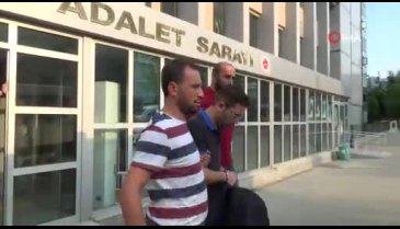 Çocuğunun gözü önünde eşini boğazından bıçaklayan şahıs tutuklandı