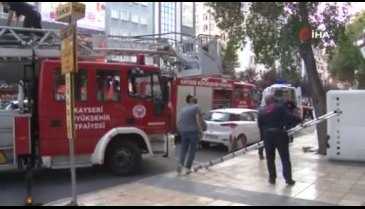 Sevgilisinden ayrılınca intihara kalkışan kadını polis ikna etti