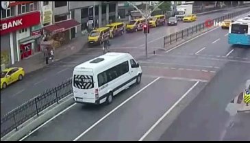 Engelli genç kızın yaşadığı dehşet kamerada