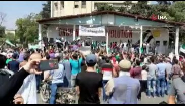 İdlib'de Esad rejimi protesto edildi