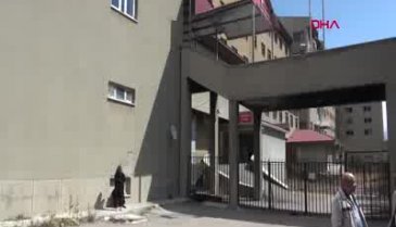 Erzurum'da otomobil duvara çarptı: 2'si çocuk 5 ölü