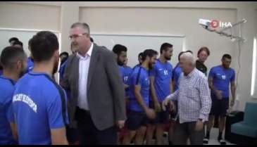 Bursa Karacabey Belediyespor'a baklavalı moral