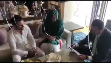 Şarkıcı Aylin Coşkun mehir olarak 10 külçe altın istedi