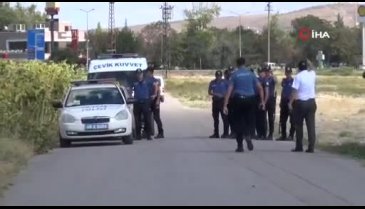 Sınır dışı edilmek üzere Hatay'a götürülen iki kişi firar etti