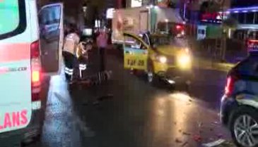 Geri geri giderek polisten kaçan otomobil kazaya sebep oldu: 1 yaralı