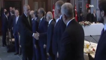 Cumhurbaşkanı Erdoğan, büyükşehir belediye başkanlarına hitap etti
