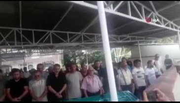 Bursa'da katil zanlısı evlat annesinin kanı ile dolaba "Bu mahallenin onuru var" yazmış