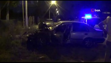 Bursa'da kontrolden çıkan otomobil bariyerlere çarparak durabildi