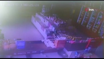Deprem anı güvenlik kameralarında