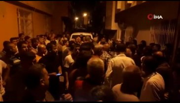 11 yaşındaki çocuğu taciz ettiği iddia edilen şahsın evini vatandaşlar yakmak istedi