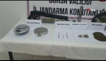 Bursa'da jandarma ekiplerinden uyuşturucu baskını