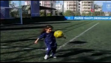 5 yaşındaki fenomen yetenek hünerlerini Bursa'da sergiledi