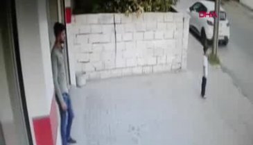 4 aylık hamile eşini tekme tokat dövdü!