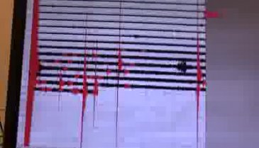 Bursa'da da hissedilen deprem anı izleme istasyonuna böyle yansıdı