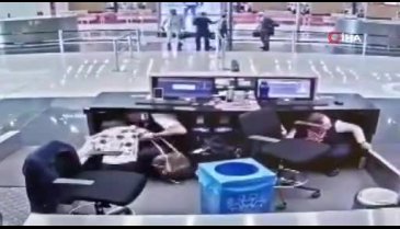 THY görevlisi, deprem sırasında yolcuyu böyle korudu