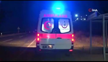 Kaçak göçmenleri taşıyan minibüs kaza yaptı: 1 ölü, 4'ü ağır 12 kişi yaralı