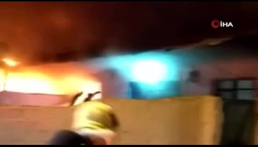 İki evi birden yandı, gözyaşlarına hakim olamadı