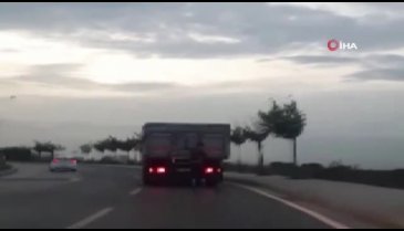 Kurtköy'de patenli gencin tehlikeli yolculuğu