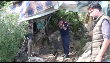 Bursa'da define için kazılan kuyuya düştü! 3,5 saatte kurtarıldı