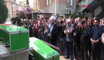 Feci kazada can veren Bursalı anne ve oğlu toprağa verildi