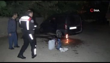 Otomobil birden alev aldı