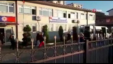 Artvin'de fuhuş operasyonu: 33 kadın sınır dışı edildi