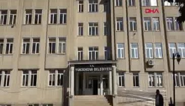 Hakkari ve Yüksekova'nın HDP'li belediye başkanları gözaltında