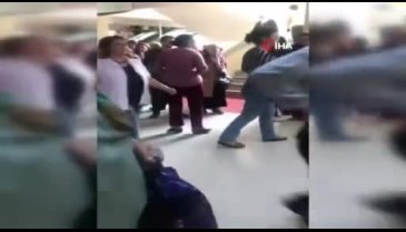 Doktora jiletle saldırdı