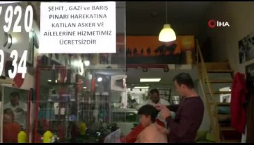 Bursa'da Barış Pınarı Harekatına destek için şehit ve gazi yakınlarını ücretsiz tıraş ediyor