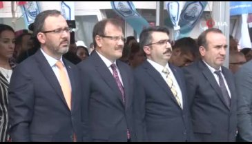 Bakan Kasapoğlu Bursa'da: "Hiçbir güç Mehmetçiği sevgiyle ve hürmetle selamlayan sporcularımızın önüne geçemeyecektir"