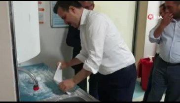 Bursa Milletvekili Esgin kolu kırılan çocuğu tedavi etti