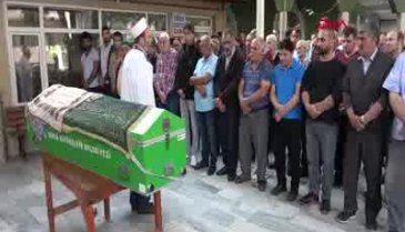 Kazada hayatını kaybeden üniversiteli Fatma Gül, Bursa'da toprağa verildi