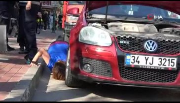 Bursa'da yardım etmek için durduğu yaralı kedi aracın içine kaçtı