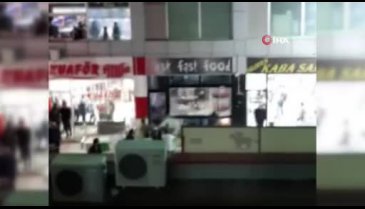 Dükkan camlarını sopa ve masayla kırdılar