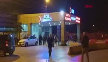 Alt geçit yerine karayolundan geçmek isteyen 2 kadın otomobilin çarpmasıyla öldü