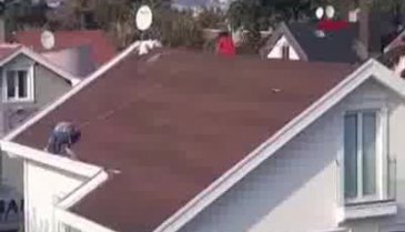 Çatıda tehlikeli çalışma
