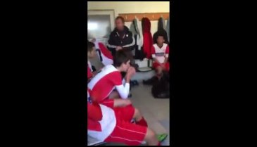 Antrenör genç futbolcuları dövdü, sosyal medyada tepki yağdı