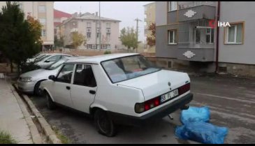 İşe gitmek için arabasının başına geldiğinde şok yaşadı