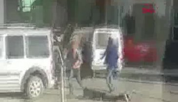 Köylüler kavga etti, ortalık savaş alanına döndü