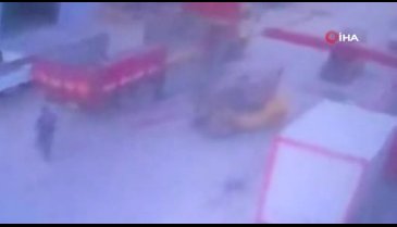 Motosikletin üzerine demir profiller düştü: 1 ölü, 1 yaralı