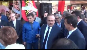 Bursa'nın 33 yıllık mağazası yenilenen yüzüyle hizmete girdi