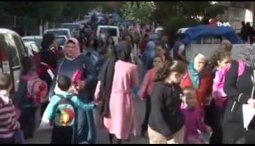 Okul servisi 9 yaşındaki kıza çarptı