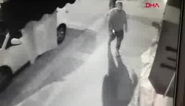 Bursa'da manavına giren hırsızı kendi buldu
