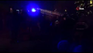 Kamyonet ile otomobil çarpıştı: 2 ölü, 3 yaralı