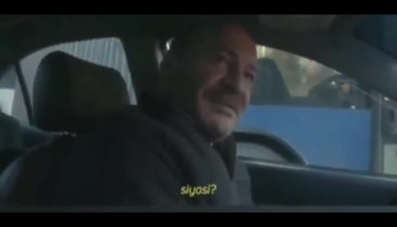 Mustafa Kemal Atatürk'e benzeyen adamlar birbirine girdi