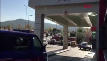 Eşinin dedikodusunu yaptığı iddia edilen kişiyi, arkadaşlarıyla döverek öldürdü