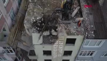 İstanbul'da ilginç yıkım