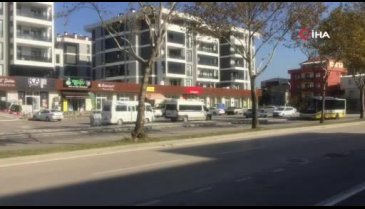 Bursa'da servis minibüsünde unutulduktan sonra kaybolan çocuğu polis buldu